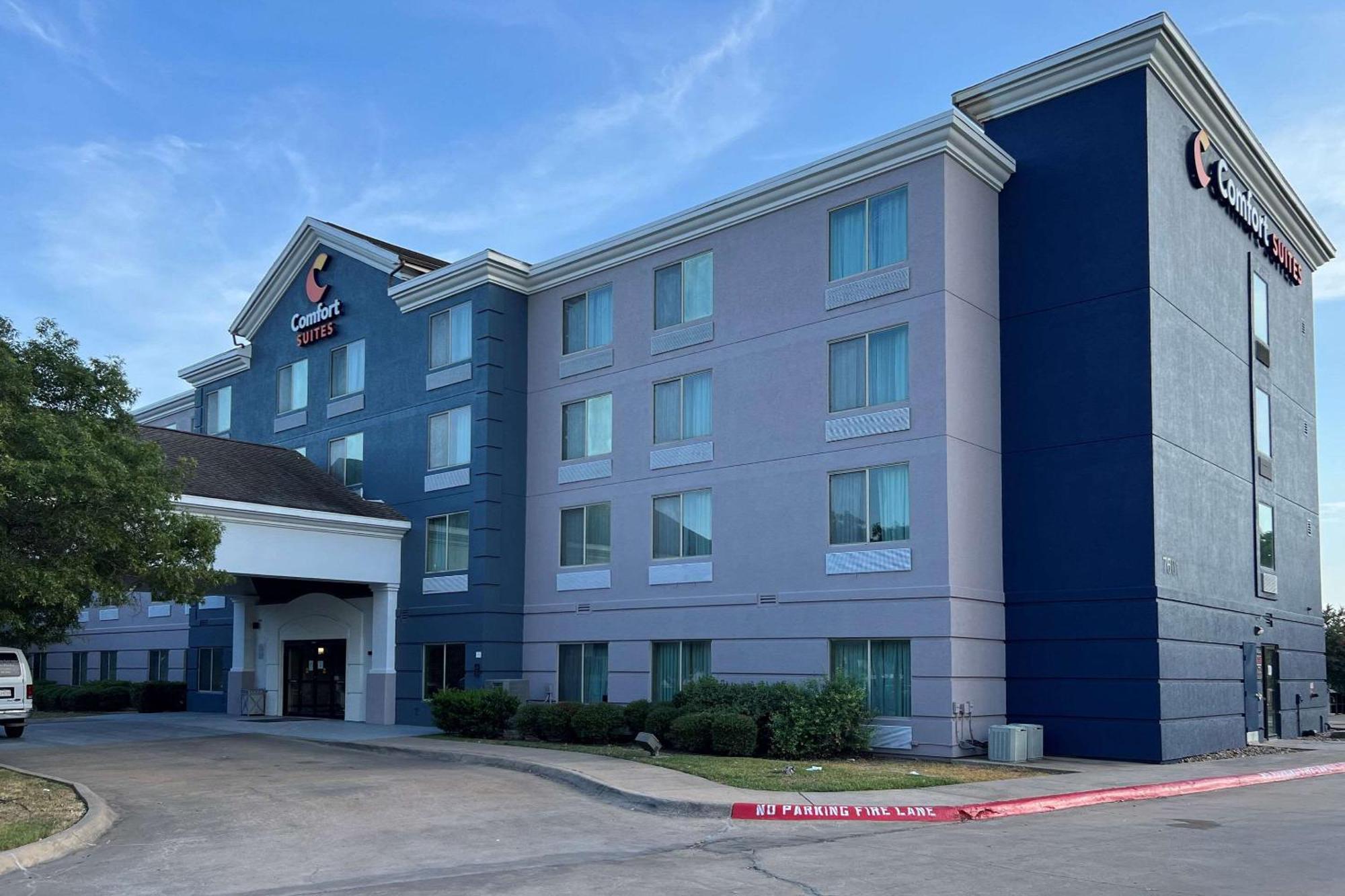 Comfort Suites Austin Airport Buitenkant foto