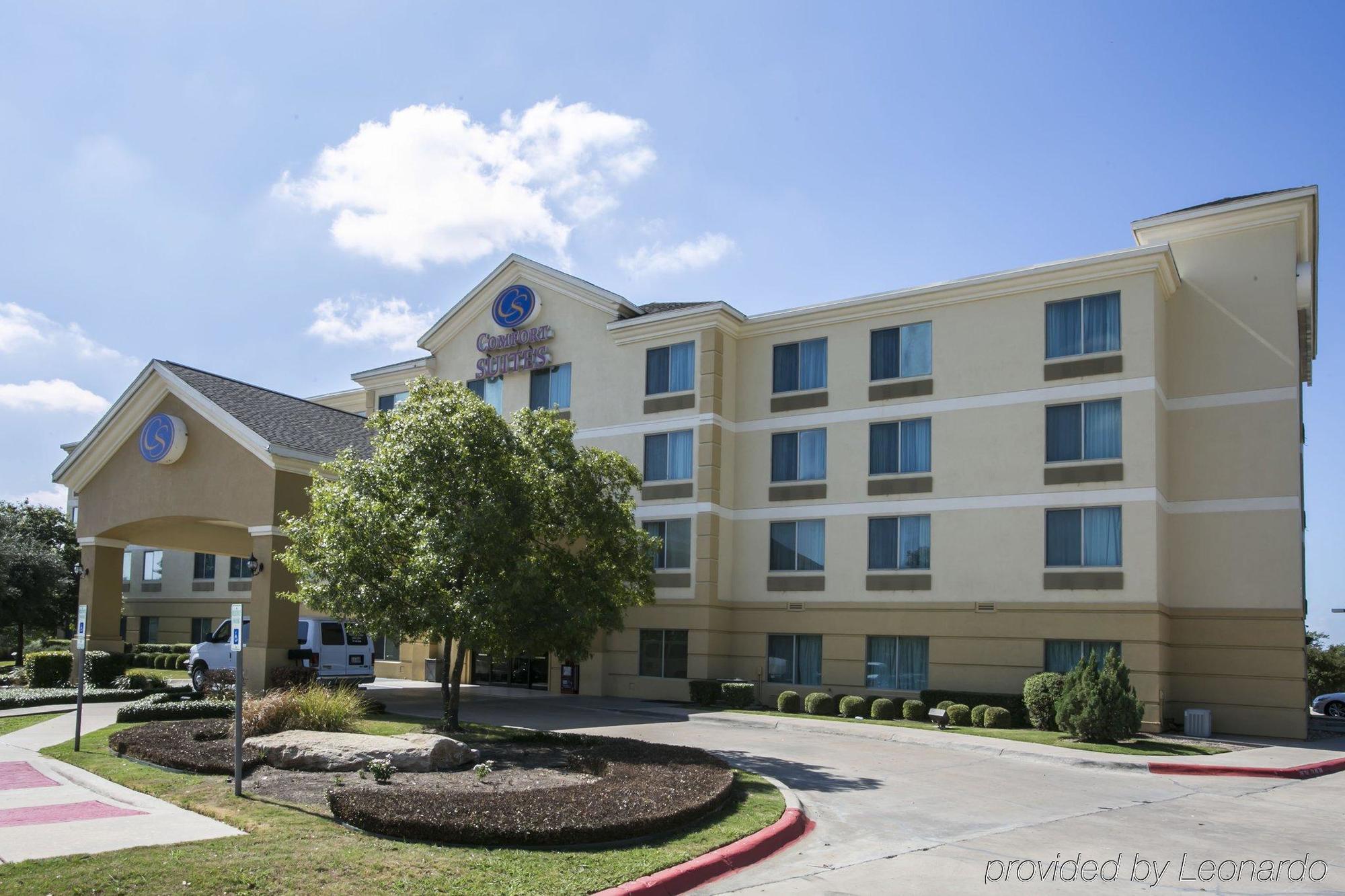 Comfort Suites Austin Airport Buitenkant foto